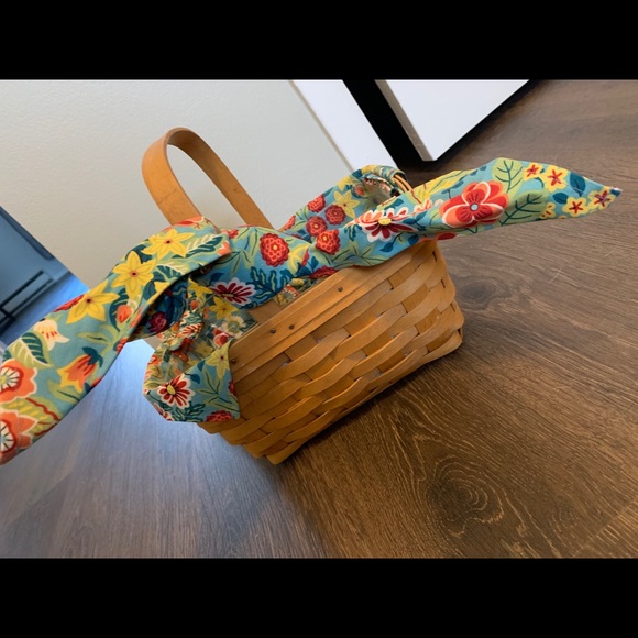 Longaberger Basket - Picture 2 of 6